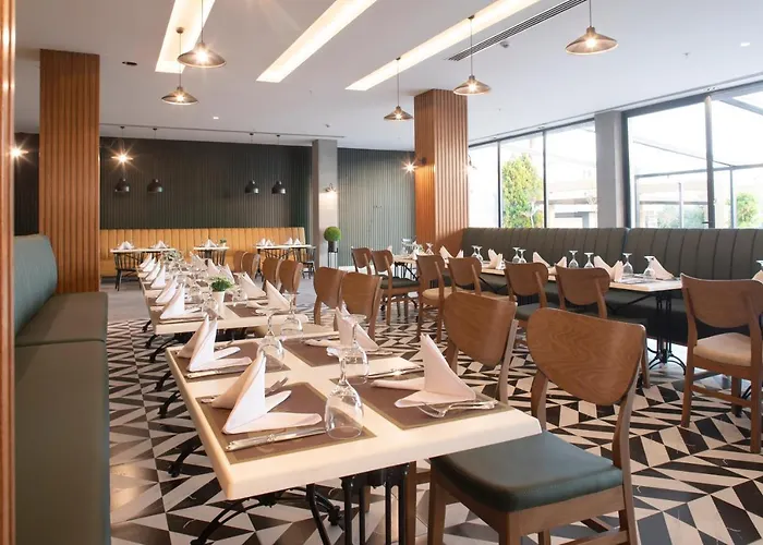 Garden & 5* 阿拉尼亚