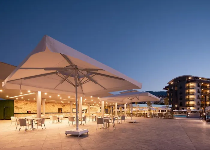 Garden & 酒店 阿拉尼亚