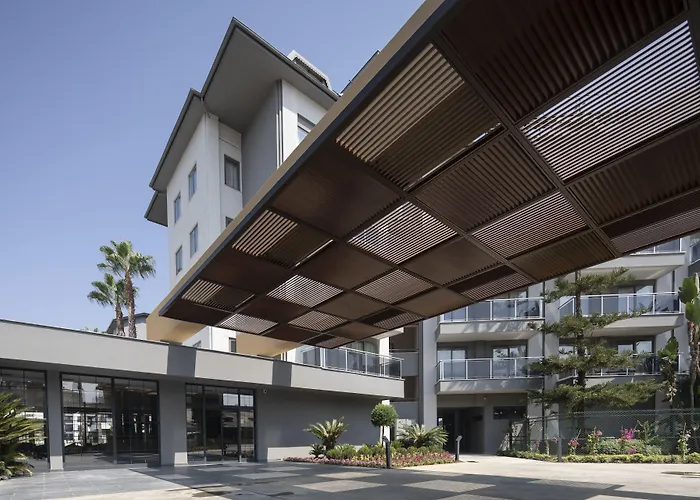 Garden & 酒店 阿拉尼亚