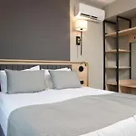 ホテル Garden &