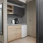 ホテル Garden &
