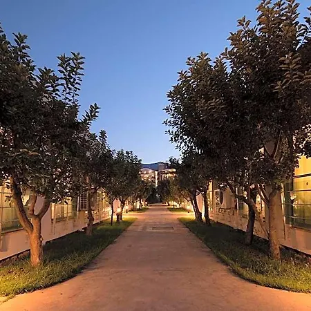 Garden & Hotel