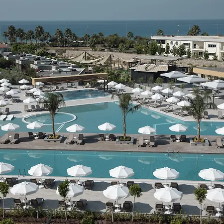 Garden & Hotelli 5*