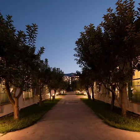 Garden & فندق 5*